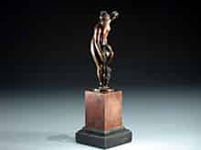 Detailabbildung: Kleine Bronzefigur der badenden Venus nach Giambologna