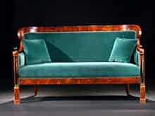 Detailabbildung: Klassizistisches, gepolstertes Sofa