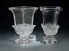 Detailabbildung:  Zwei schwere, kristallene Vasen