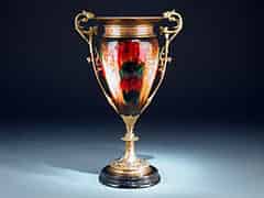 Detailabbildung:  Historistischer Pokal in Bronze und Email