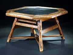 Detailabbildung:  Jogl-Tisch mit achteckiger Platte