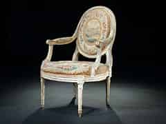 Detail images:  Gefasster Louis-XVI-Sessel mit originalem Aubusson-Bezug, signiert ”Menant”