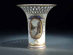 Detail images:  Nymphenburger Vase mit Münchner Ansichten