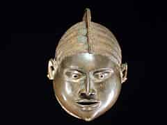 Detailabbildung:  Yoruba-Maske in Bronze-Guss