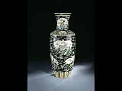 Detailabbildung:  ”Famille noire”-Vase