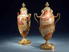 Detailabbildung: Paar Tafel- oder Zieraufsätze in Form von Vasen