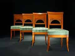 Detailabbildung: Satz von vier eleganten Biedermeier-Stühlen