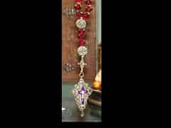 Detail images:  Rosenkranz mit Perlen aus Granatglas, dazwischen filigrane Silberperlen sowie filigran