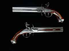 Detailabbildung: Seltenes Paar doppelläufige Steinschloss-Wender-Pistolen von Wallis, London