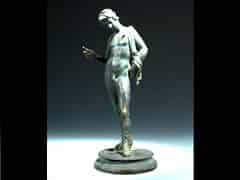 Detail images: Bronzefigur des jungen Dionysos nach antikem Vorbild