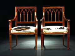 Detail images: Paar klassizistische Mahagoni-Sessel mit Messingprofilen