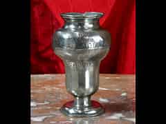 Detailabbildung: Barocke Vase einer Zunft