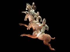 Detail images: Ausserordentlich seltene Gruppe von vier Polospielern zu Pferde