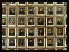 Detailabbildung: Satz von 74 zusammengehörigen einheitlich in Waschgoldrähmchen montierten Portraits 