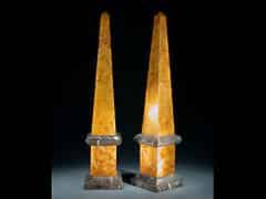 Detailabbildung: Paar Obelisken in gelben und grauem Marmor