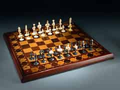 Detail images: Italienisches Schachspiel mit Brett