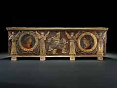 Detailabbildung: Museale, gotische Hochzeitstruhe aus Vicenza, um 1450-1480
