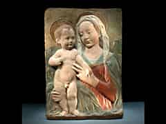 Detail images: Sienesisches Madonnenrelief um 1470