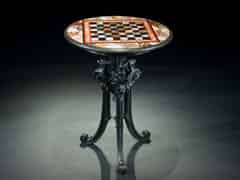 Detailabbildung: Spieltisch mit runder Schachbrett-Marmorplatte