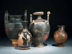 Detail images: Konvolut von fünf griechischen Vasenamphoren, Henkelvase und kleines Deckelgefäß ohne