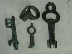 Detail images: Keltisch/Römische Bronze-Schlüssel