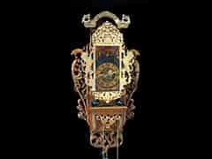 Detail images: Hängeuhr mit in Eiche geschnitztem Hängekasten - sogenannte “Friesische Stuhl-Uhr“