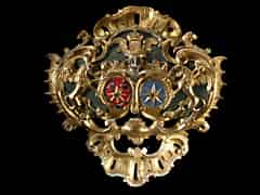Detailabbildung: Rokoko-Wappenkartusche der Adelsfamilie von Sternberg