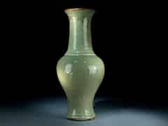 Detail images: Südchinesische Seladon-Vase