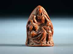 Detailabbildung: Italienische Miniatur-Skulptur einer Madonna mit Jesuskind und Johannesknaben