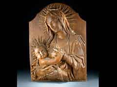 Detailabbildung: Italienischer Bildhauer des 18./19. Jhdt. Halbreliefbild der Madonna mit dem Kind