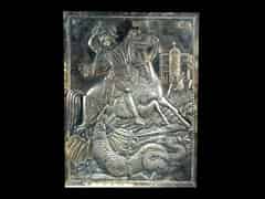 Detailabbildung: Silber-Reliefplatte mit Heiligendarstellung