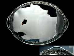 Detailabbildung: Großes ovales Silberhenkeltablett