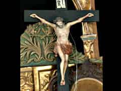 Detailabbildung: Christuskreuz mit geschnitztem Corpus