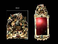 Detailabbildung: Kleiner gefasster und polychrom bemalter Rokoko-Spiegel