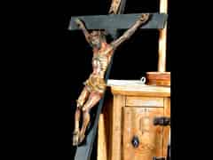 Detailabbildung: Holzkreuz mit Corpus Christi des 18. Jhdt.