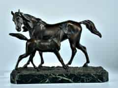 Detail images: Pferdegruppe in Bronze