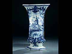 Detail images: Delfter Fayence-Vase