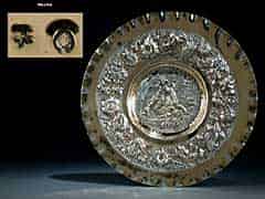 Detailabbildung: Augsburger Silberteller Teilvergoldet, im Relief