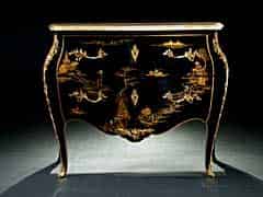 Detailabbildung: Chinoiserie-Lackkommode im Stil Louis XV