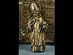 Detail images: Kleines, vergoldetes Bronzefigürchen eines Hl. Bischofs