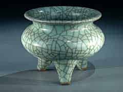 Detail images: China-Vase
