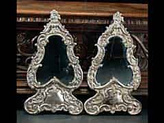 Detail images: Paar barocke, versilberte Metallrahmen mit Spiegeleinsätzen