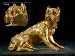 Detail images: Feuervergoldete Bronzefigur eines Hundes auf Steinsockel