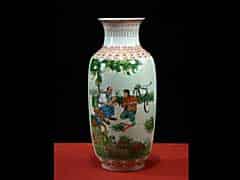 Detail images: Porzellanvase aus dem revolutionären China