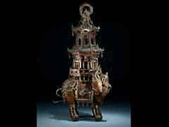 Detail images: Chinesische Bronzefigur eines Elefanten mit Turmpagode