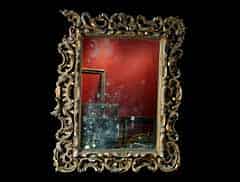 Detailabbildung: Spiegel in reich geschnitztem Akanthusrahmen