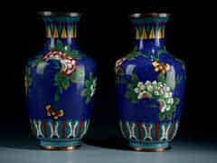 Detail images: Paar Cloisonné-Vasen