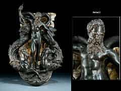 Detailabbildung: Großer italienischer Bronze-Türklopfer des 17. Jhdts.