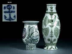 Detailabbildung: Zwei russische Porzellanvasen