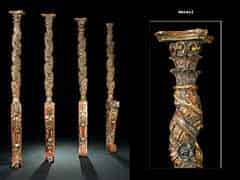 Detail images: Vier vollrund geschnitzte Baldachin-Säulen, jeweils in sich gedreht. 
